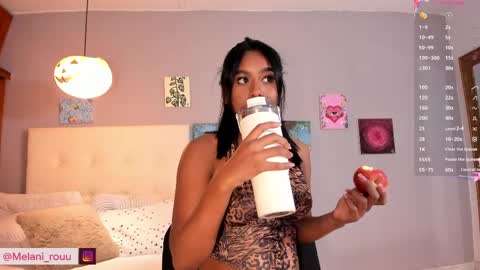 melania_rousse online show from May 26, 2:18 am