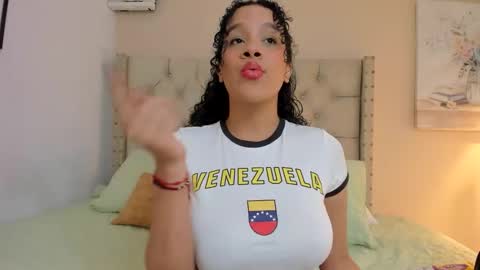 melania_xtreme online show from May 19, 1:11 am