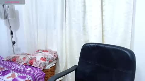 Snapshot of melaniacosta chatting on December 25, 12:27 am melani online show from December 25, 12:27 am