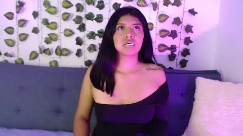 melanie online show from May 26, 9:55 pm