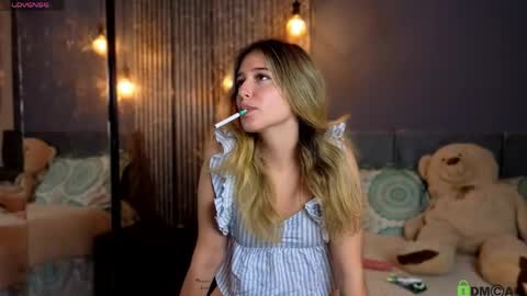 Melanie Baez online show from May 27, 2:47 pm