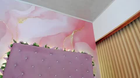 Snapshot of melanie__evans chatting on July 1, 11:01 am melanie__evans online show from July 1, 11:01 am