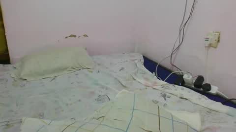 Snapshot of melanie_bae1 chatting on May 4, 5:03 am melanie_bae1 online show from May 4, 5:03 am