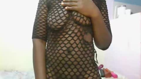 Snapshot of melanie_bae1 chatting on May 4, 5:09 pm melanie_bae1 online show from May 4, 5:09 pm