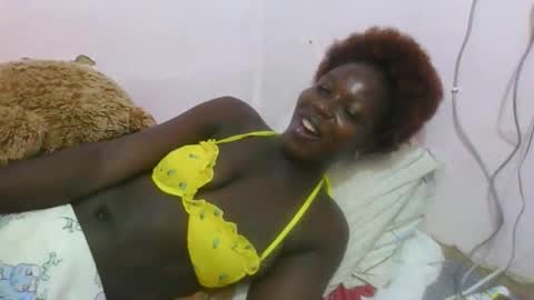 Snapshot of melanie_bae1 chatting on May 14, 7:26 am melanie_bae1 online show from May 14, 7:26 am