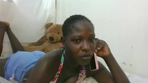 Snapshot of melanie_bae1 chatting on May 19, 9:59 am melanie_bae1 online show from May 19, 9:59 am