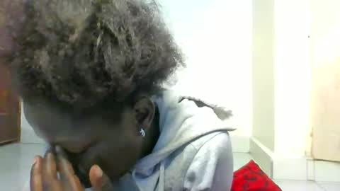 Snapshot of melanie_bae1 chatting on May 26, 1:45 am melanie_bae1 online show from May 26, 1:45 am