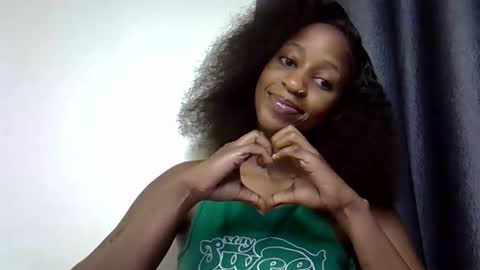 Snapshot of melanie_nay chatting on October 2, 6:09 am melanie_nay online show from October 2, 6:09 am