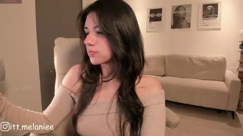 Snapshot of melanie_owo chatting on May 29, 2:09 am Melanie online show from May 29, 2:09 am
