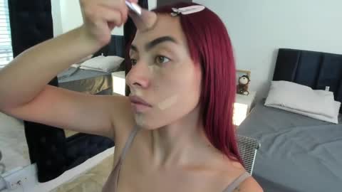 Snapshot of melanie_roux_ chatting on April 22, 12:07 pm Melanie roux online show from April 22, 12:07 pm