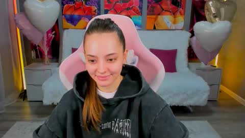 MelanieAlves online show from February 18, 6:37 pm