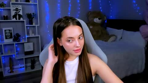 MelanieAlves online show from April 14, 3:18 pm