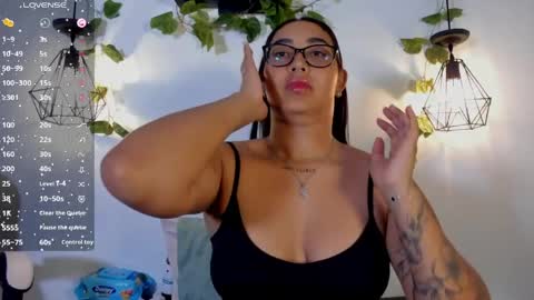 Melanie online show from May 26, 2:07 am