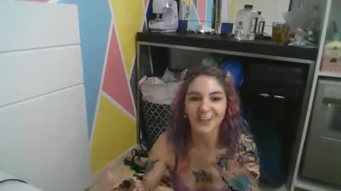 Melanie online show from April 18, 4:27 am