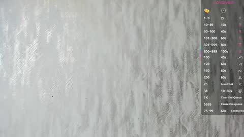 Snapshot of melanierioss_ chatting on April 19, 1:21 pm online show from April 19, 1:21 pm