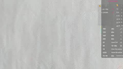 Snapshot of melanierioss_ chatting on April 24, 1:24 pm online show from April 24, 1:24 pm