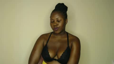 Snapshot of melaningoddess30 chatting on January 22, 9:24 am melaningoddess30 online show from January 22, 9:24 am