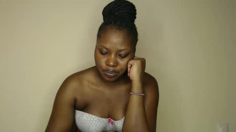 Snapshot of melaningoddess30 chatting on January 28, 8:14 am melaningoddess30 online show from January 28, 8:14 am