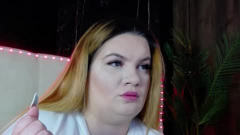 melanniebrown online show from February 24, 6:11 am