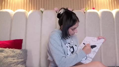 melanny_petite online show from March 12, 1:50 pm