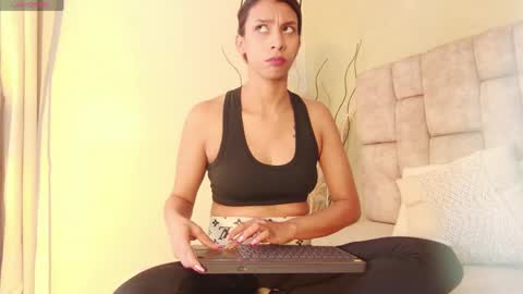 Snapshot of melanystone_ chatting on April 27, 2:59 pm Melany online show from April 27, 2:59 pm