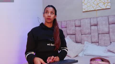 Snapshot of melanystone_ chatting on April 30, 12:11 pm Melany online show from April 30, 12:11 pm