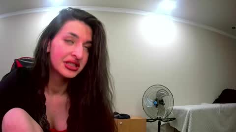 Snapshot of melena_caramel chatting on May 21, 6:59 pm melena_caramel online show from May 21, 6:59 pm