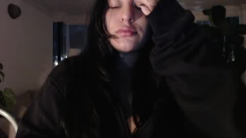 Snapshot of melgy_ chatting on May 10, 4:39 am Mel online show from May 10, 4:39 am