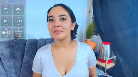    Independent model online show from December 23, 3:04 am