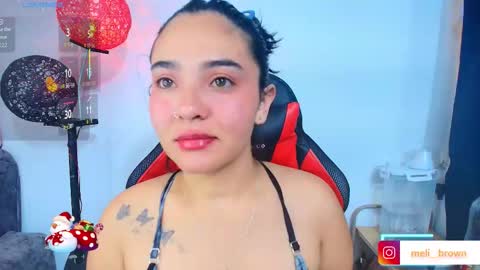    Independent model online show from January 14, 5:13 am