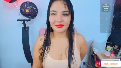    Independent model online show from March 13, 3:02 am