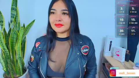    Independent model online show from April 17, 4:15 am