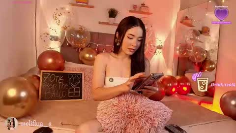 Snapshot of meliflua_a chatting on November 25, 6:19 pm Meli online show from November 25, 6:19 pm