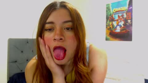 Snapshot of meliinna_xxx chatting on December 30, 3:14 am meliinna_xxx online show from December 30, 3:14 am