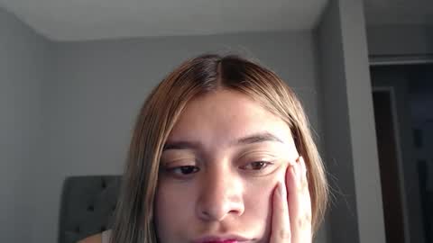 Snapshot of meliinna_xxx chatting on November 25, 9:15 pm meliinna_xxx online show from November 25, 9:15 pm