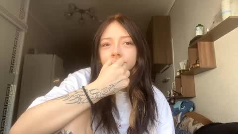 Snapshot of melindawillrett chatting on May 26, 2:07 am Misa online show from May 26, 2:07 am