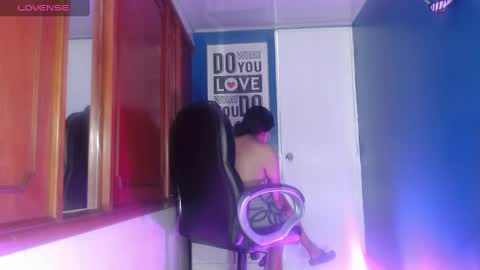 Snapshot of melisa23_ chatting on March 12, 5:28 pm melisa23_ online show from March 12, 5:28 pm