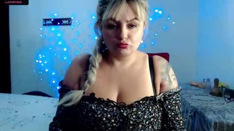 Snapshot of melisa_mcarthy chatting on October 20, 12:44 am Melisa online show from October 20, 12:44 am