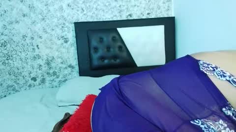 melisajoness online show from April 15, 10:33 am