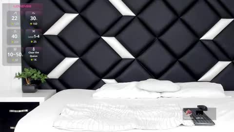     online show from March 22, 12:19 pm