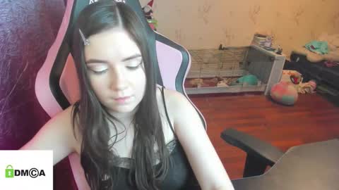 melisanilson online show from February 1, 1:15 am