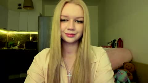 Snapshot of meliss_ss chatting on June 20, 8:33 pm Mel or Lissa 3 Welcome here online show from June 20, 8:33 pm
