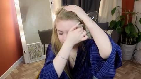 Sophia online show from March 25, 5:35 am