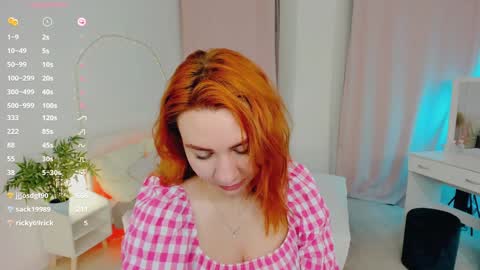 Snapshot of melissa_adamss chatting on December 8, 7:32 pm Melissa online show from December 8, 7:32 pm