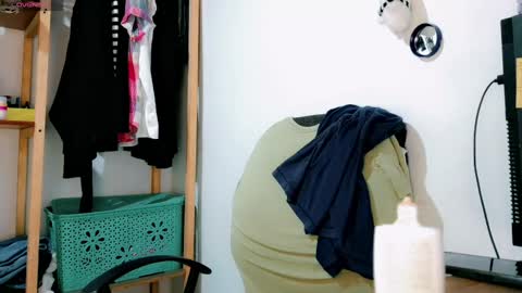 Snapshot of melissa_and_carol chatting on April 12, 3:39 pm Carol - Dany online show from April 12, 3:39 pm