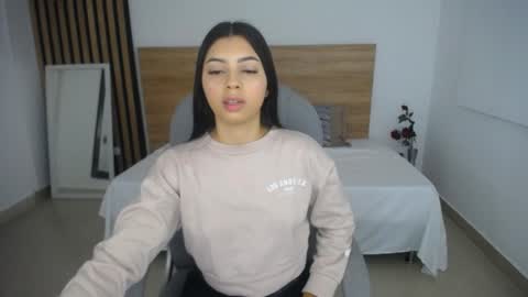 Snapshot of melissa_lenox chatting on May 29, 12:14 pm melissa_lenox online show from May 29, 12:14 pm