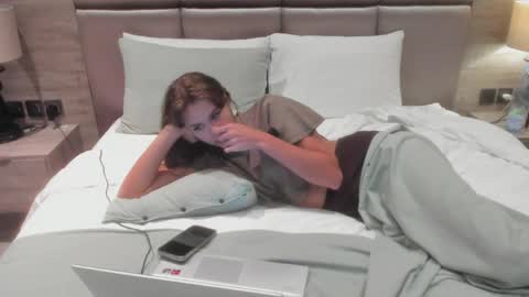 Snapshot of melissa_main chatting on April 15, 1:51 pm melissa_main online show from April 15, 1:51 pm