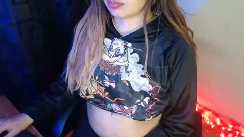 Snapshot of melissacut3x chatting on February 19, 3:46 am melissacut3x online show from February 19, 3:46 am