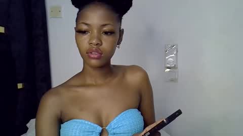 Snapshot of melissah_hot chatting on April 29, 7:12 am melissah_hot online show from April 29, 7:12 am