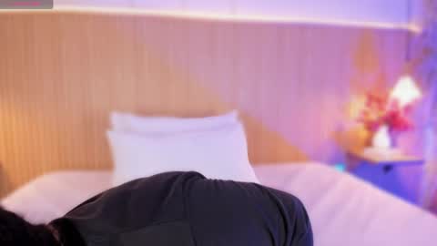 M E L I S S A  online show from April 10, 11:59 am